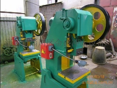 【供應(yīng)淄博沖床JB23-16T沖床 普通沖床 鍛壓機床 (圖)】價格,廠家,圖片,沖床,孫剛-